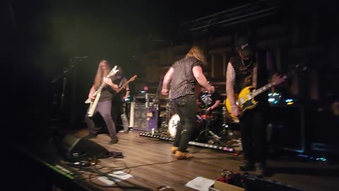 Blacktop Mojo "Burn The Ships"