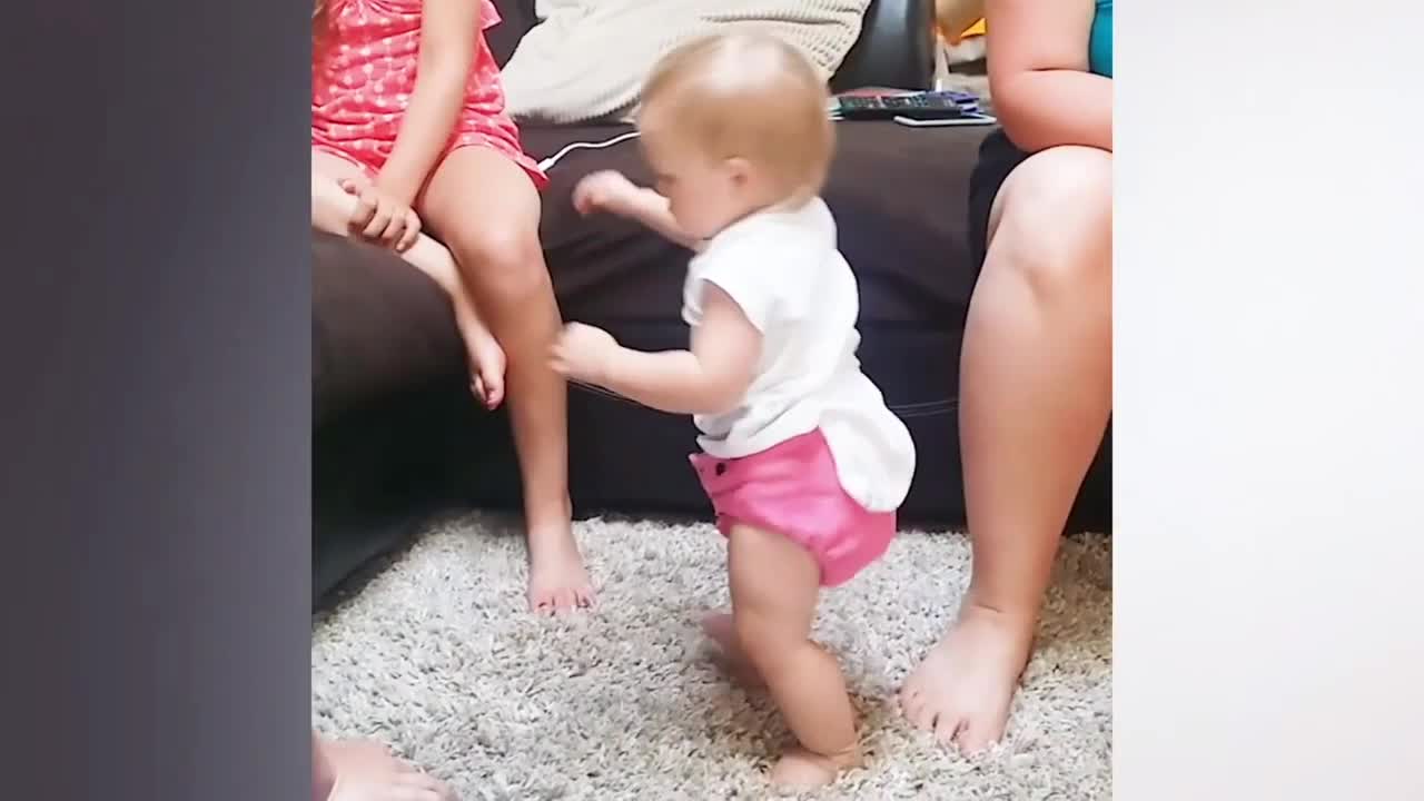 This baby girl is so happy to walk for the first time 😍