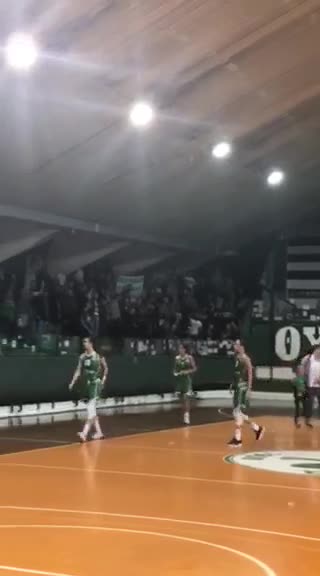 Η αποθέωση των γυναικών από τον κόσμο