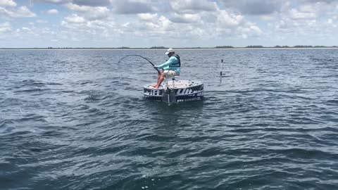 Man Reels in Massive Goliath Grouper with Broken Rod