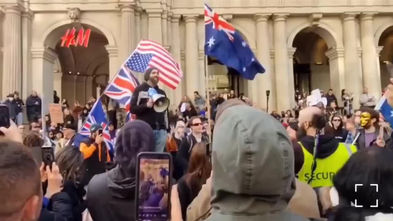 Unite against the common enemy, the government!