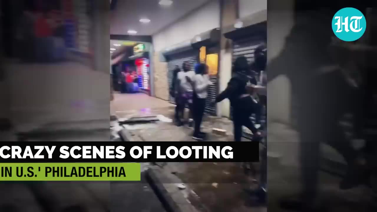 U.S.: Mad Frenzy In Philadelphia; Teens On A Rampage Loot Apple Stores | Must Watch