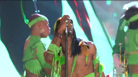 Outkast - Hey Ya (Live )