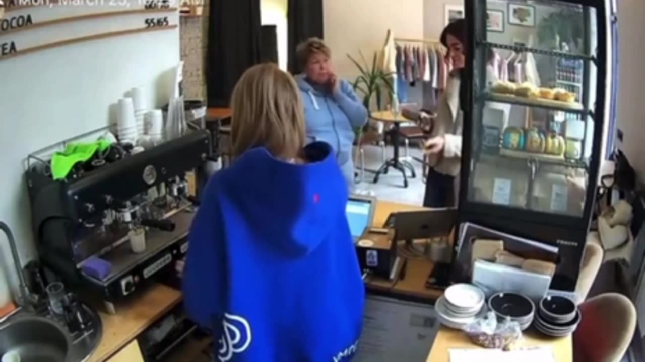 The moment of the ballistic missile strike in the capital from the cameras of the