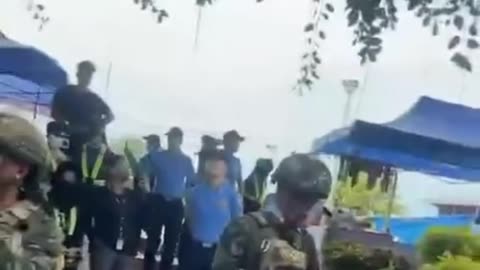 bakit US flag ang patch na gamit nila