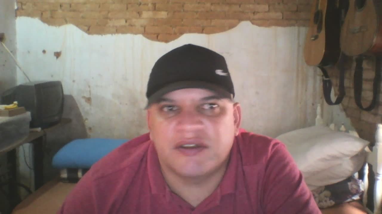Não tem volume o microfone do notbook.