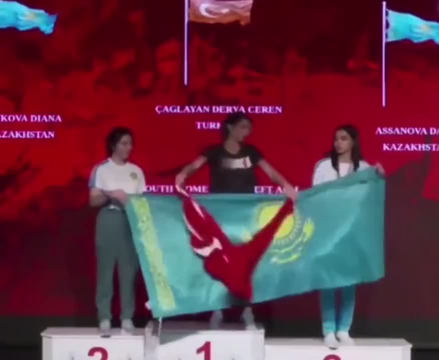 Εδώ δείτε κόμπλεξ που βγάζει η Τουρκάλα αθλήτρια