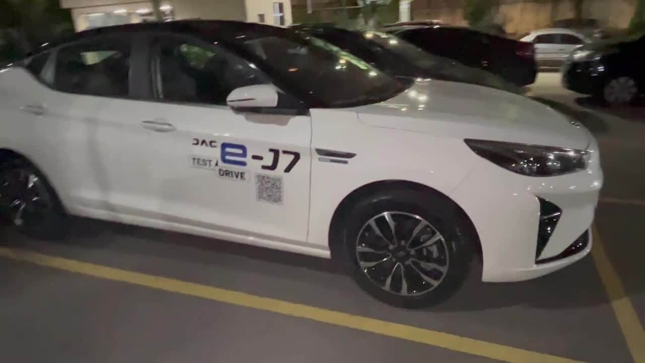 JAC eJ7 - Tão grande quanto a expectativa