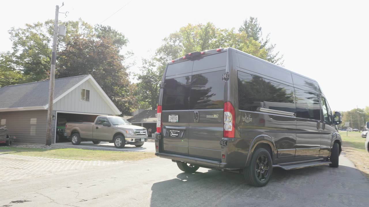 LUXURY FAMILY TRAVEL VAN