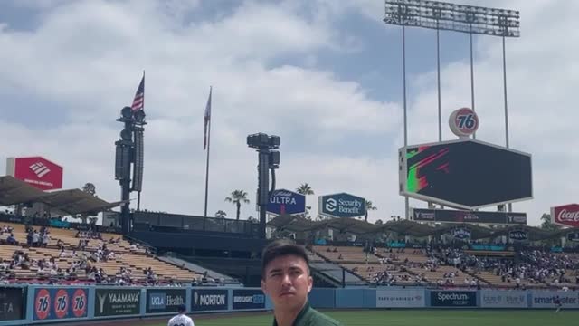 dodger game vlog pt1