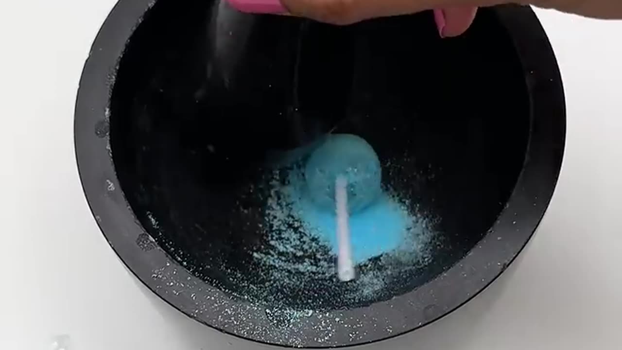 Satisfying crushing glitters