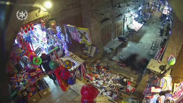 Footage: Muslim Terrorist Stabs Israeli Policemen in Old City of Jerusalem