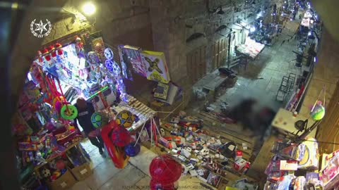 Footage: Muslim Terrorist Stabs Israeli Policemen in Old City of Jerusalem