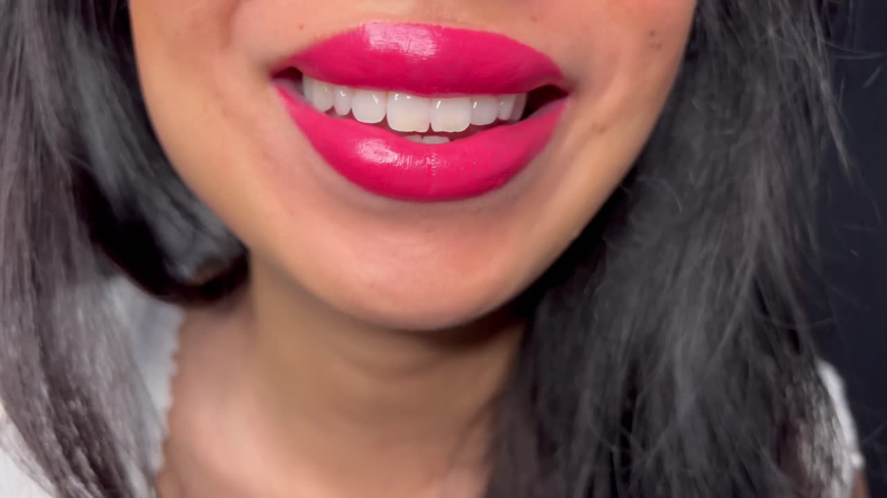 ASMR FISH POPPING SOUNDS KISS LIPSTICK