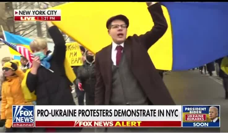 Pro-Ukraine Protesters Are Demonstrating in South Central Park, New York City