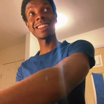 When A Customer Wants To Be Rude But That’s Why The Food Is Kinda Old