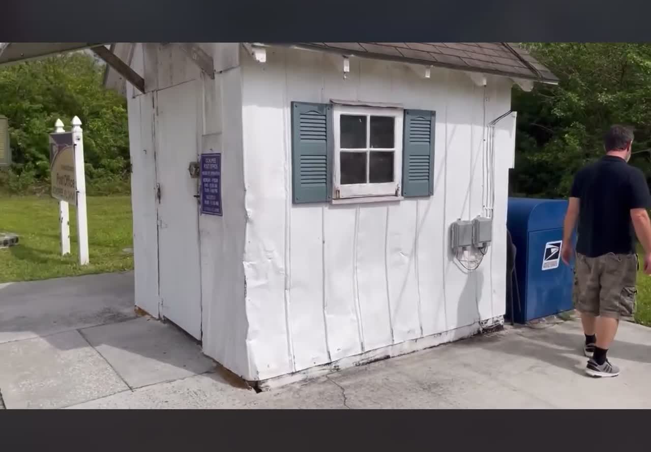 The smallest Post Office in the United States of America