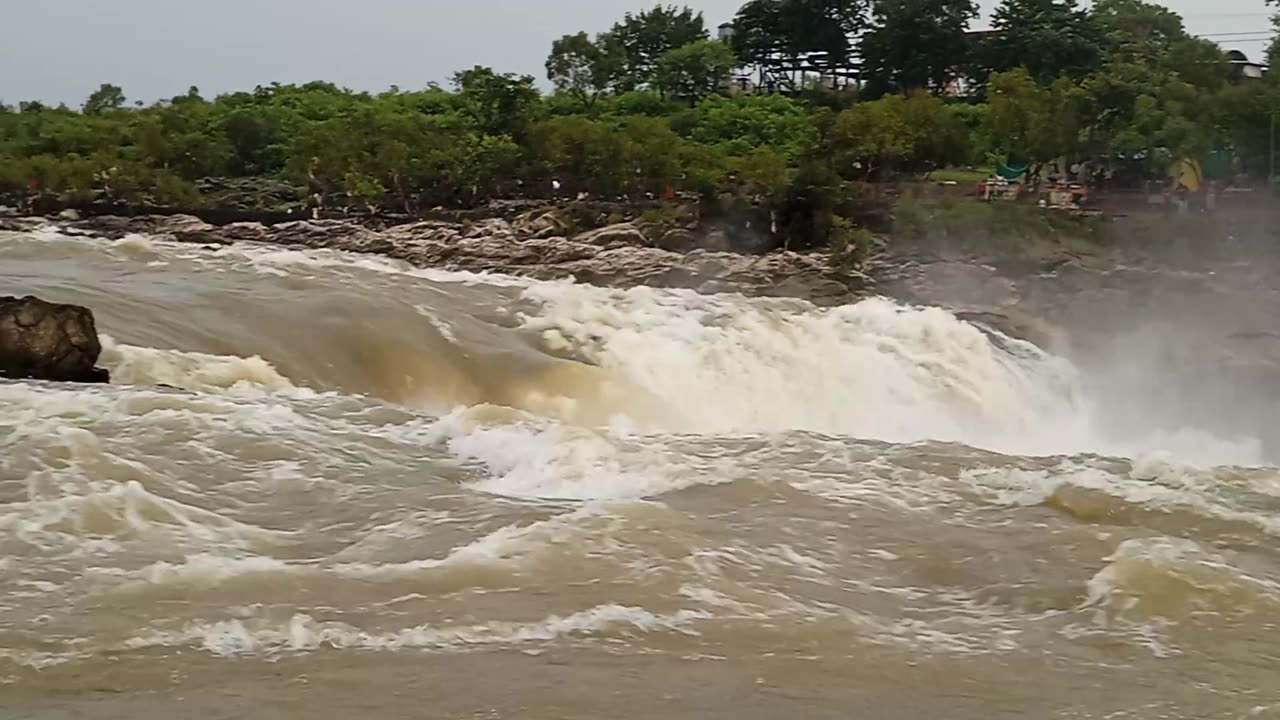 Bhedaghat jablpur pe dardnak hadsa 😮😮😮😦😧😨