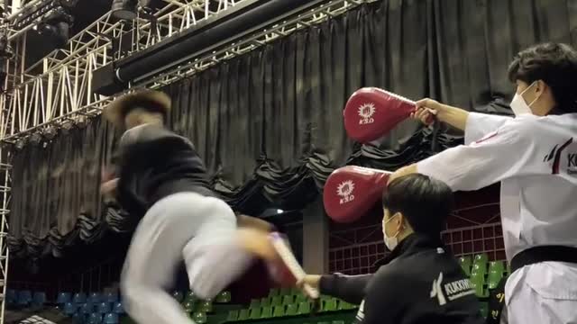 this guy is really good at martial arts