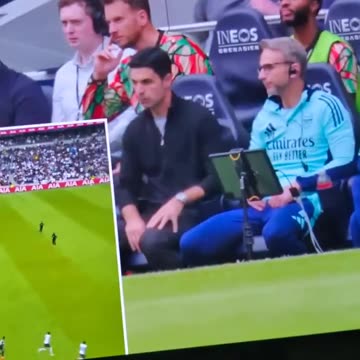 Mikel Arteta's ring finger kiss is the sweetest!