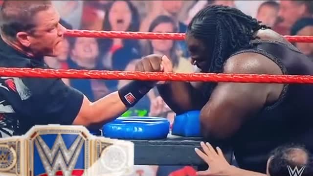 John cena vs Mark Henry