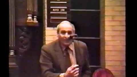 Rabbi Kahane speaks in the Young Israel of Far Rockaway 1988 Video 15/18