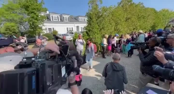 Martha’s Vineyard residents kicking out the 50 illegal migrants out of their liberal island