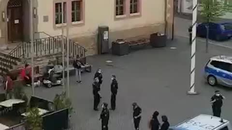 Angemeldete Demo in Sömmerda: Außer Polizei niemand da 😂 (13. Mai 2021)