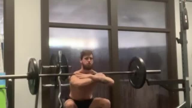 FRONT SQUAT TO LUNGE