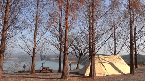 Camping in a beautiful place in autumn with fine weather 4