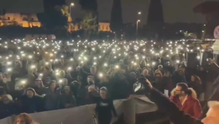 Italians against COVID tyranny pack into Rome this evening