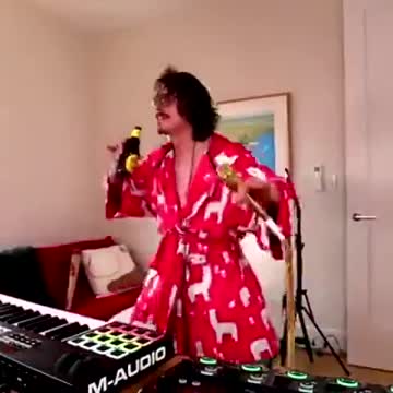 GET UP, WAKE UP! Vstávaj, zobuď sa! 🕺a🍺 pivo na raňajky 😂