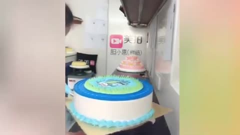 Simple and elegant cake 😍😍