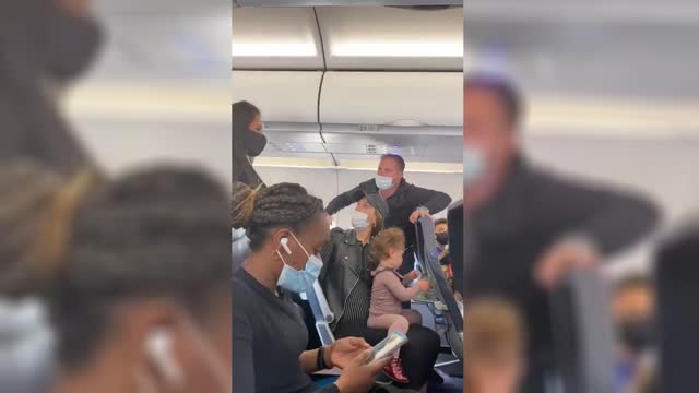 Couple kicked off plane because 2 year old has no mask