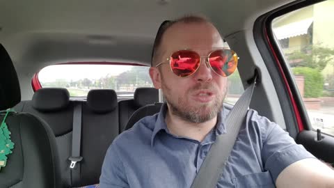 Ambientalisti ed animalisti insultano il pianeta Terra - Video 135