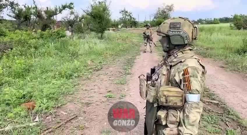 Prchající nacisté ztratili u Lisičansku americkou helmu