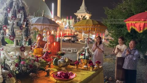 พิธีเททองหล่อพระประจำวันเกิดวันพุธ (ปางอุ้มบาตร)วัดวีระโชติธรรมาราม