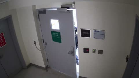 5180CHOBBANorthLobbyStair8_2021-01-05_19h20min02s957ms.mp4