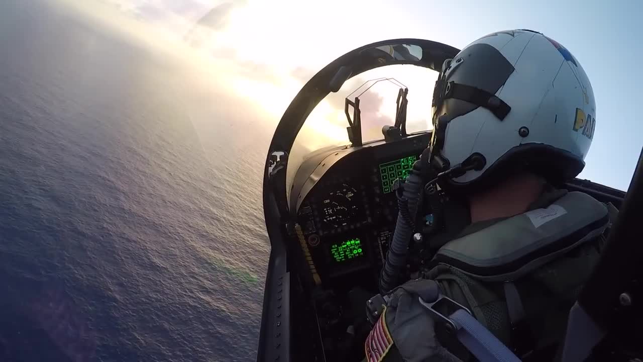 😏 Pinky Recovery-EA-18G Growler Cockpit View - Low Holding to the Spin Pattern to the Overhead-12