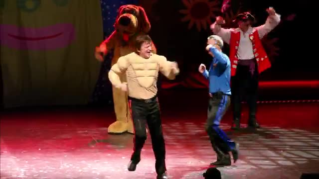 OG Wiggles: Getting Strong! | Live in Concert at The Wiggles Celebration Tour! Sport Songs for Kids