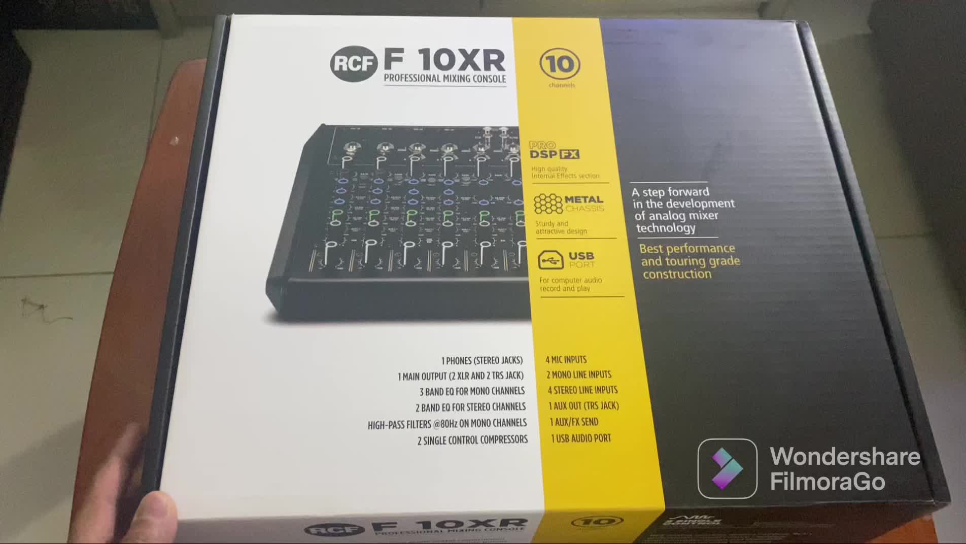 RCF F 10XR Unboxing
