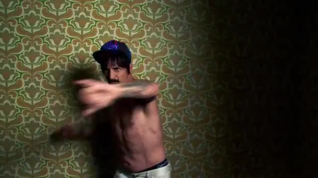 Red Hot Chili Peppers - Dark Necessities [Official Music Video]