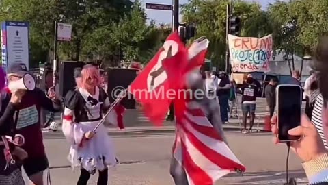 Meanwhile near the DNC…🤣🤣🤣