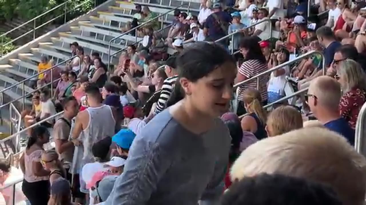 Tom the Mime Will Have You Laughing Out Loud (Don’t Miss This!)