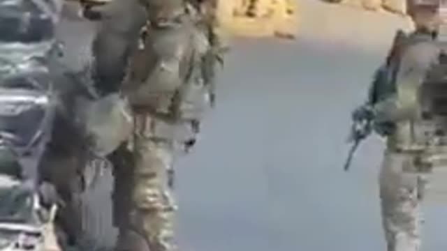 US troops defending Kabul Airport.