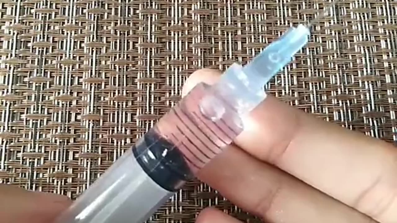 Glitter bracelet hack