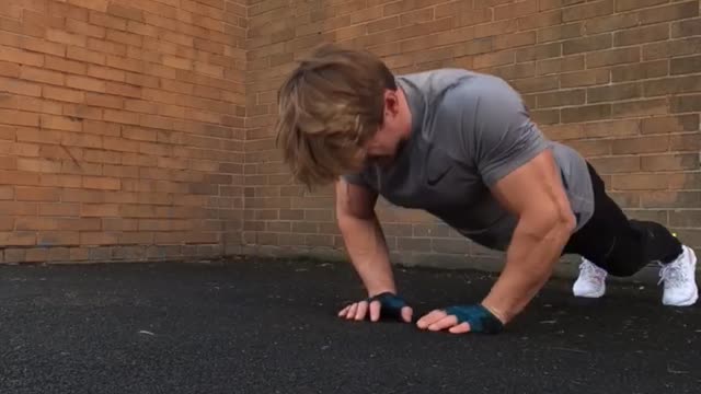 HOME PUSH UPS WORKOUT!