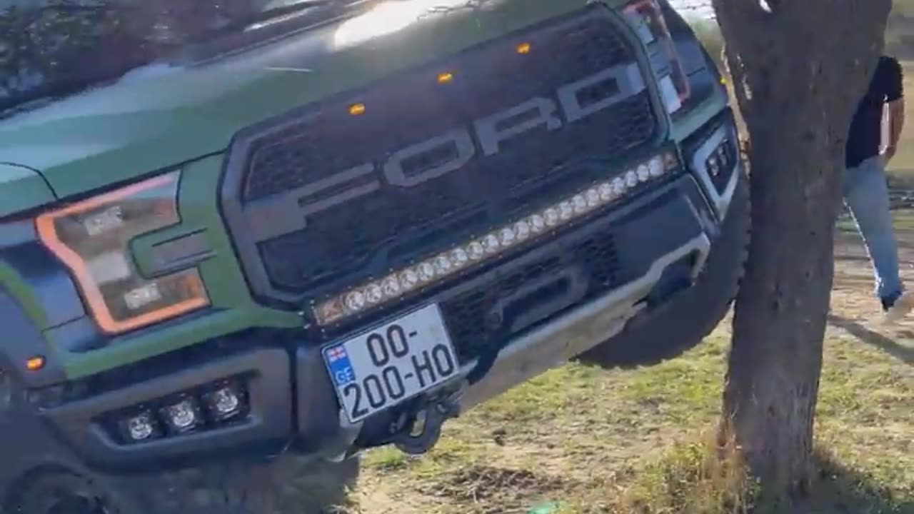 Flexing Ford Raptor Power