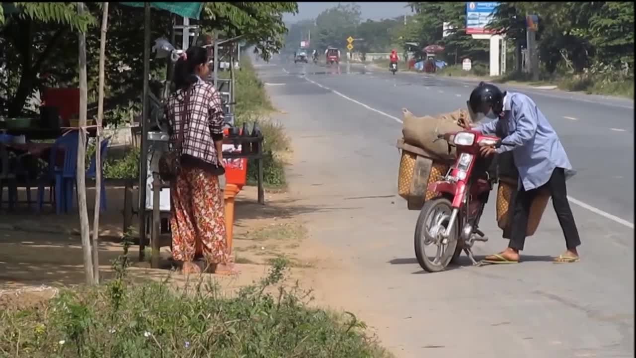 Cambodia កម្ពុជា, Kandal Province ខេត្តកណ្ដាល - highway AH1 compilation - 2014-01