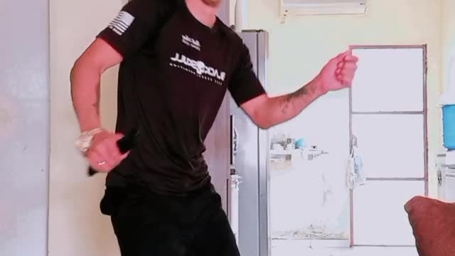 Nos até tenta😁😁
